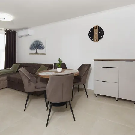 Emperium 1 - Polarstar Real Estate Апартамент Свети Влас